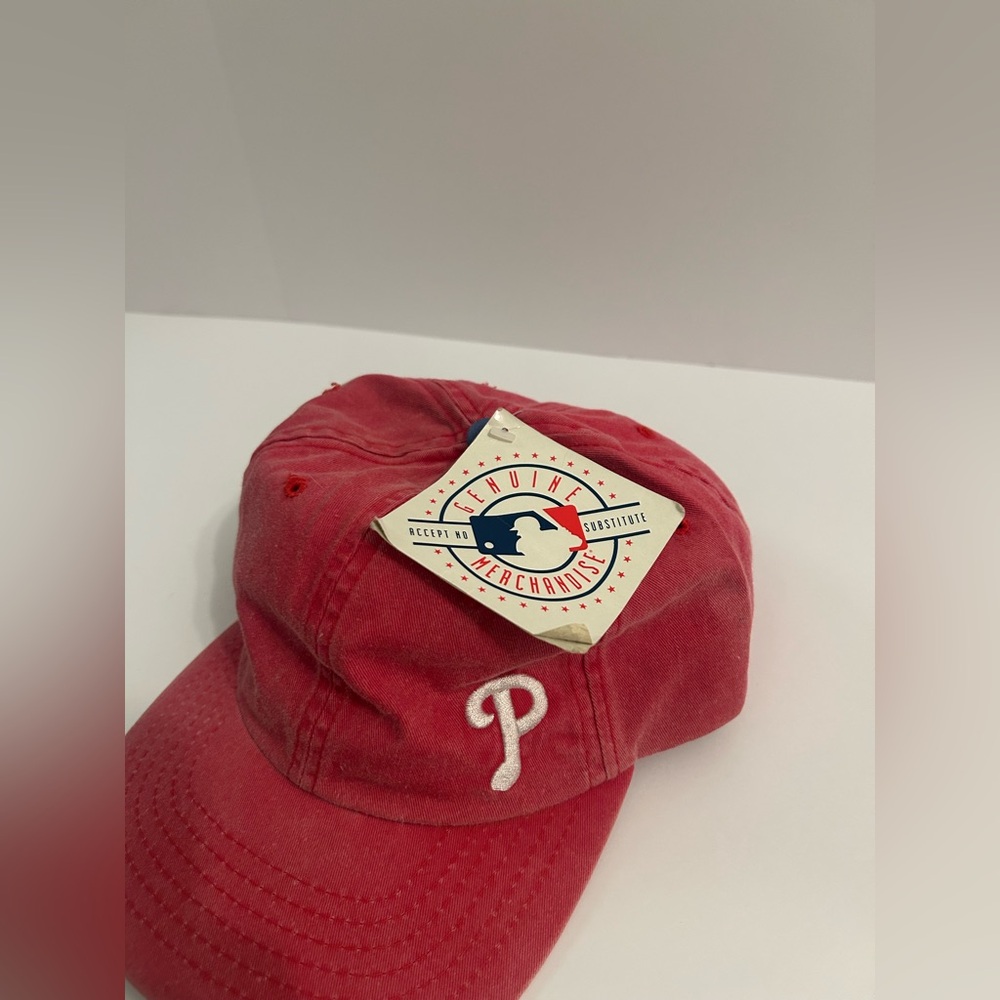 Philadelphia Phillies Vintage Baseball Hat - Stitched Graphic - Color Red